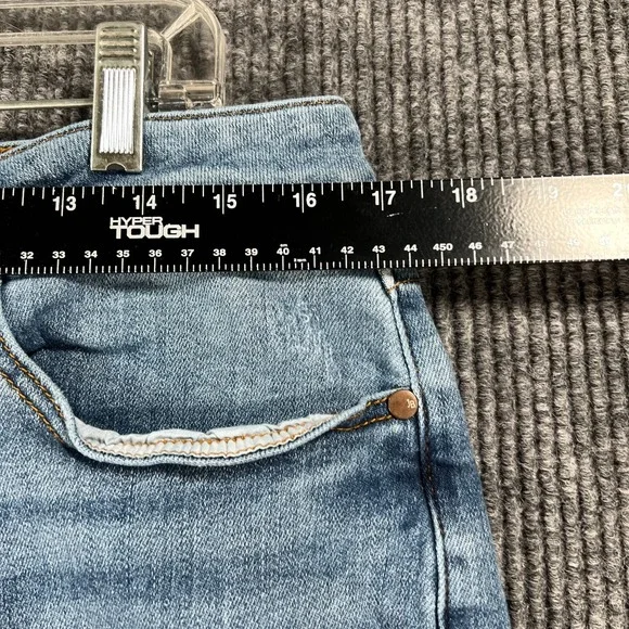 Judy Blue Jeans Womens Size 16W Aztec Cuffed Relaxed Fit Casual Comfort - Picture 8 of 16